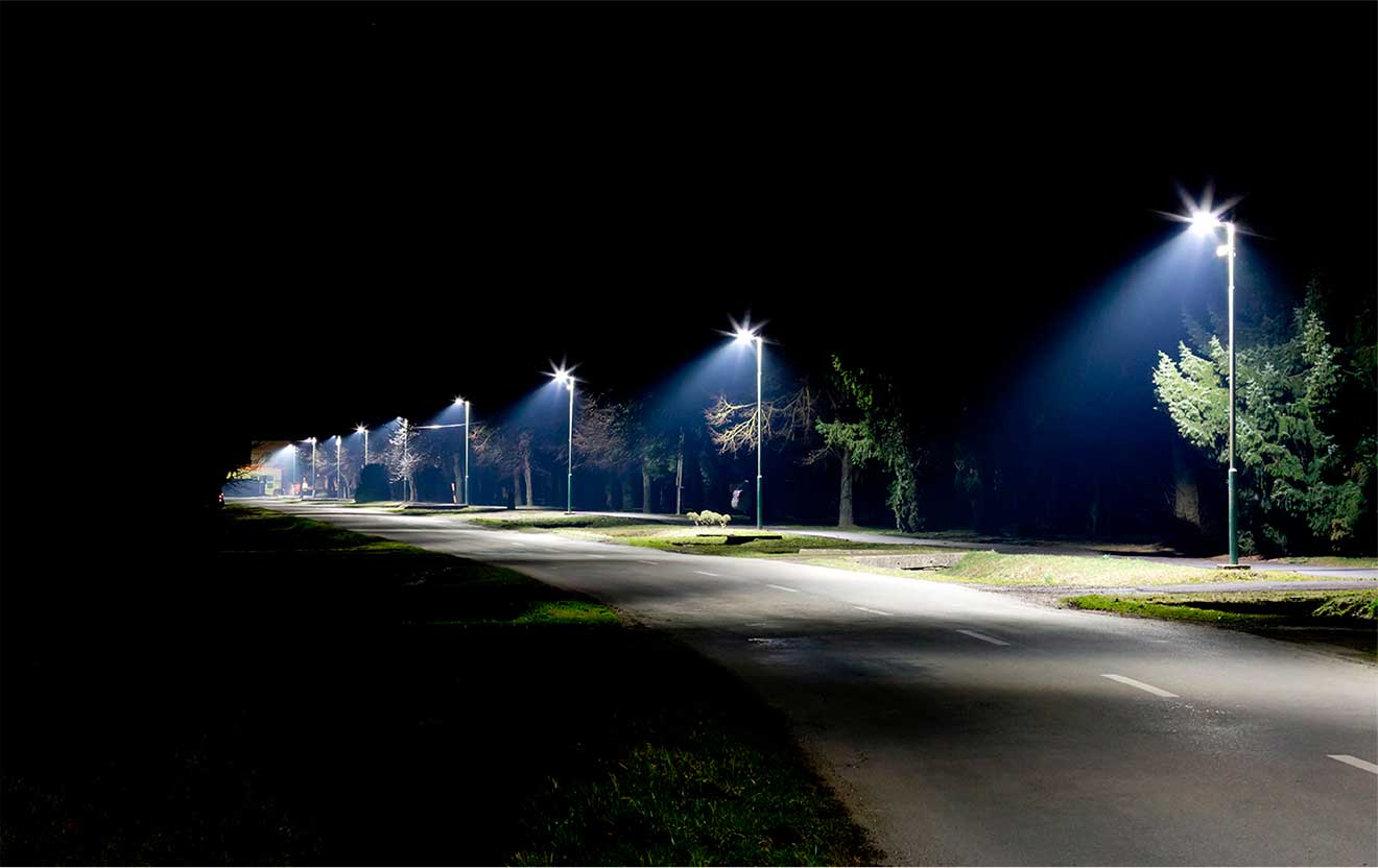 Supporting the move from Smart Streetlighting towards a platform for Smart Cities